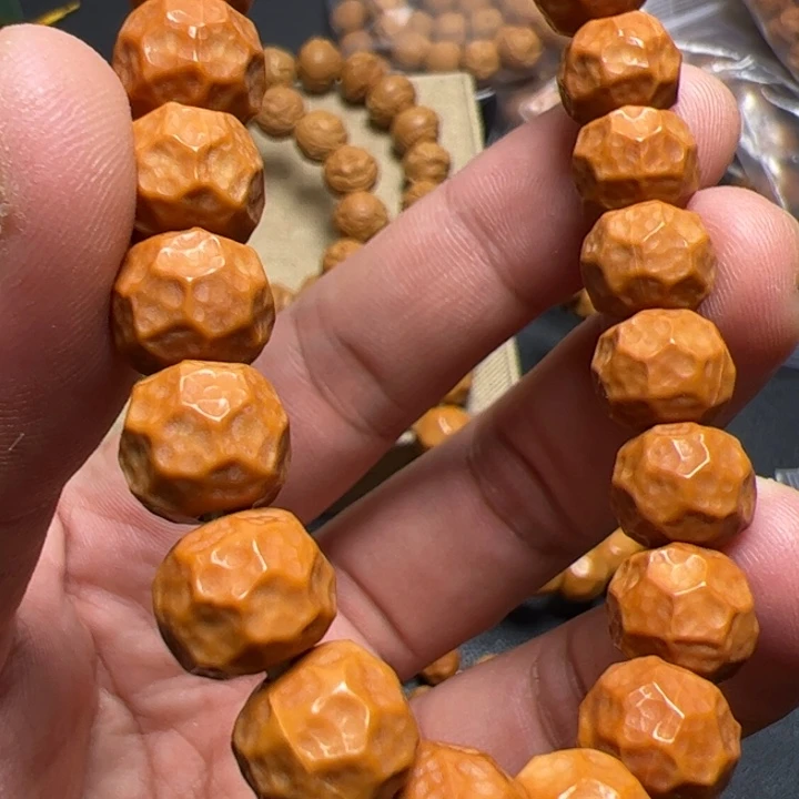 猴头核桃手串图咯咯