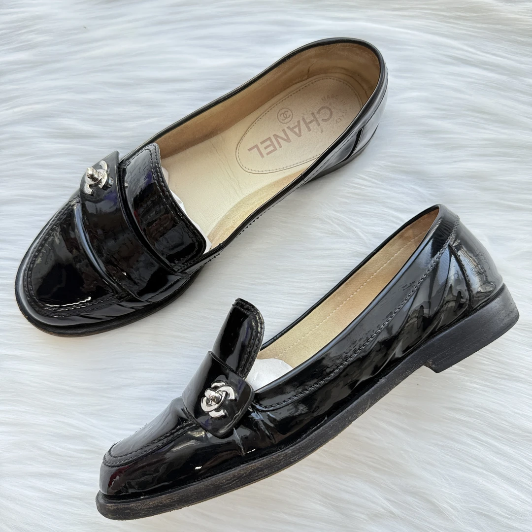 95新 Chanel/香奈儿 双c银Logo乐福鞋 37码 公价1.2w j3064