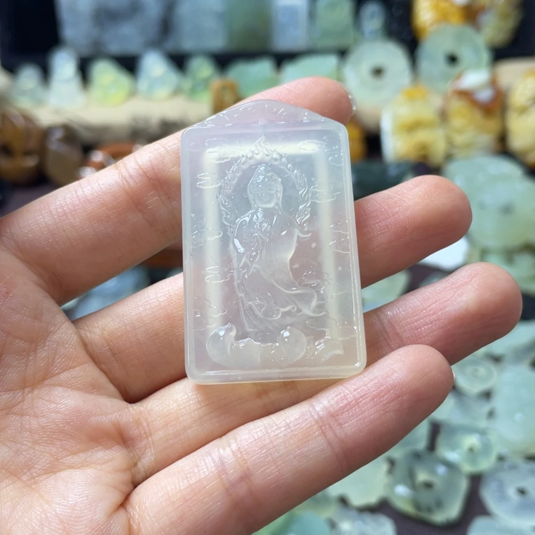 蛇纹石玉颈饰未镶嵌章*?