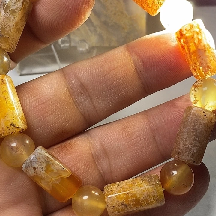 扎***舍玛瑙/玉髓未镶嵌颈饰