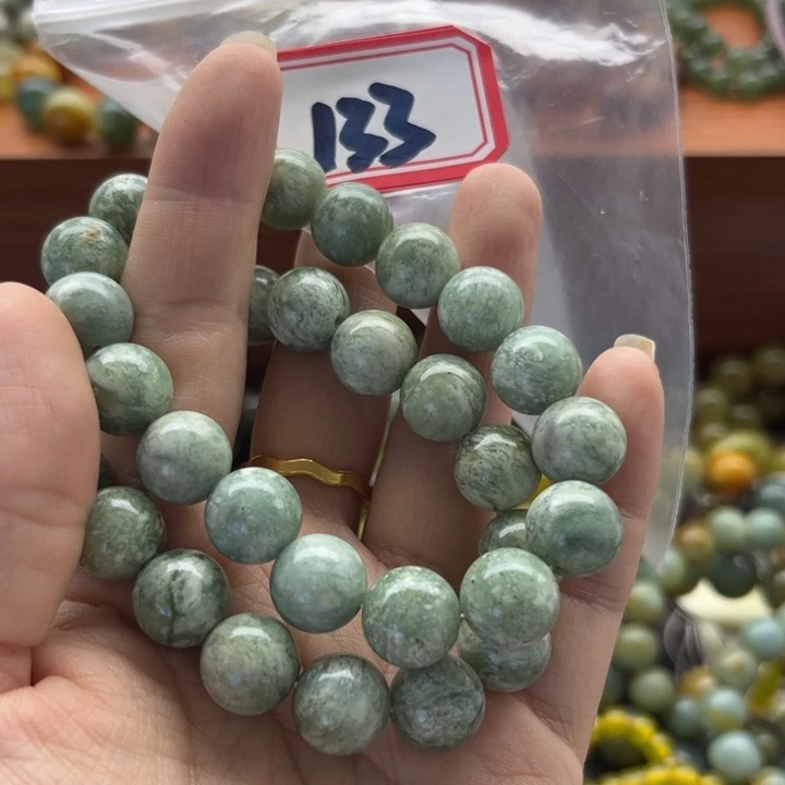 未镶嵌蛇纹石玉手链