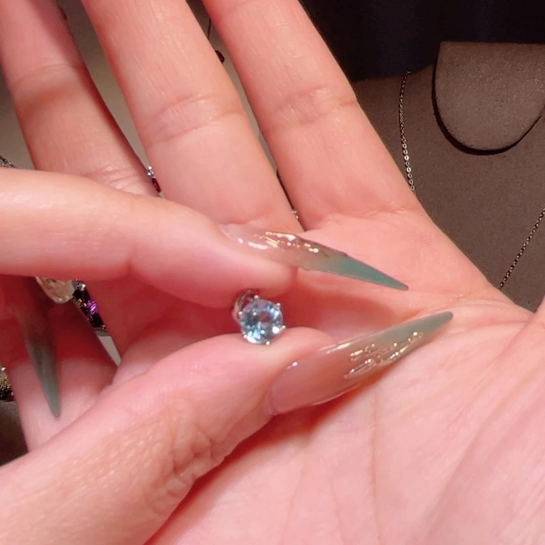 亿***辉颈饰托帕石银S925镶嵌