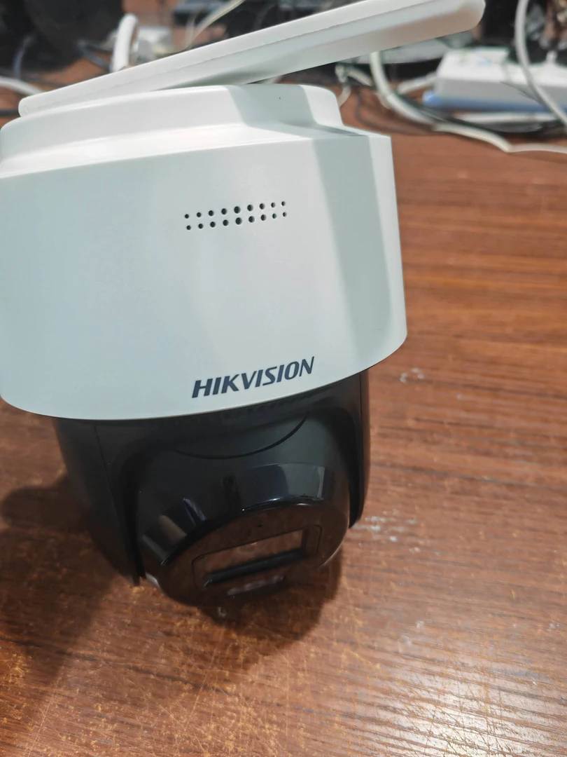 8新 HIKVISION/海康威视 二手海康4G云台旋转2Q140全彩对讲追踪