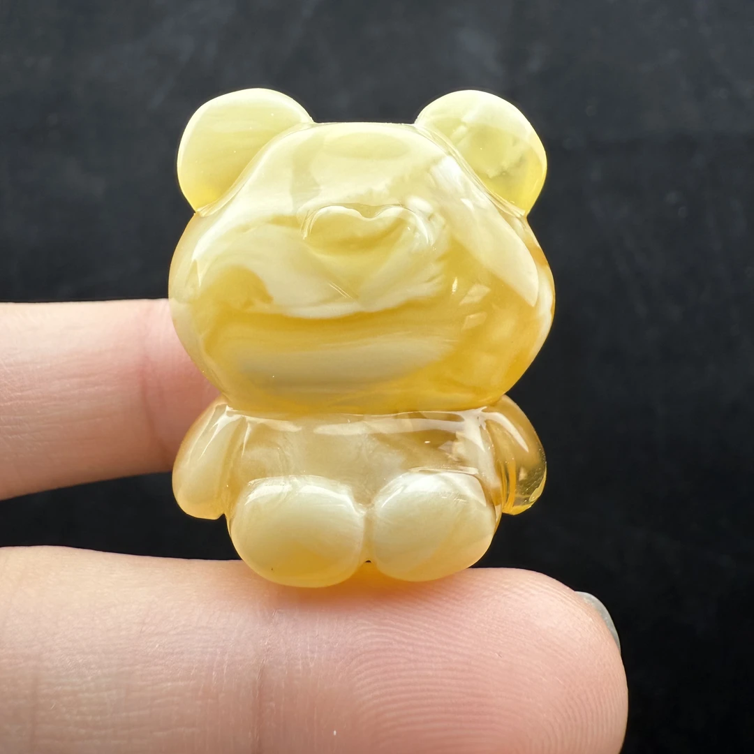 Y5718天然原矿蜜蜡 小熊未打孔 26*32*17mm支持复检