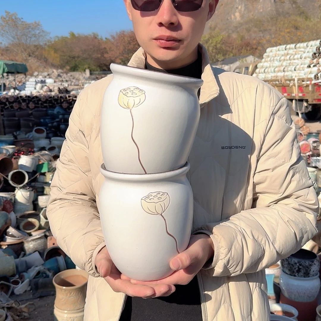 紫砂花盆口15高18（两个莲子刻绘白色