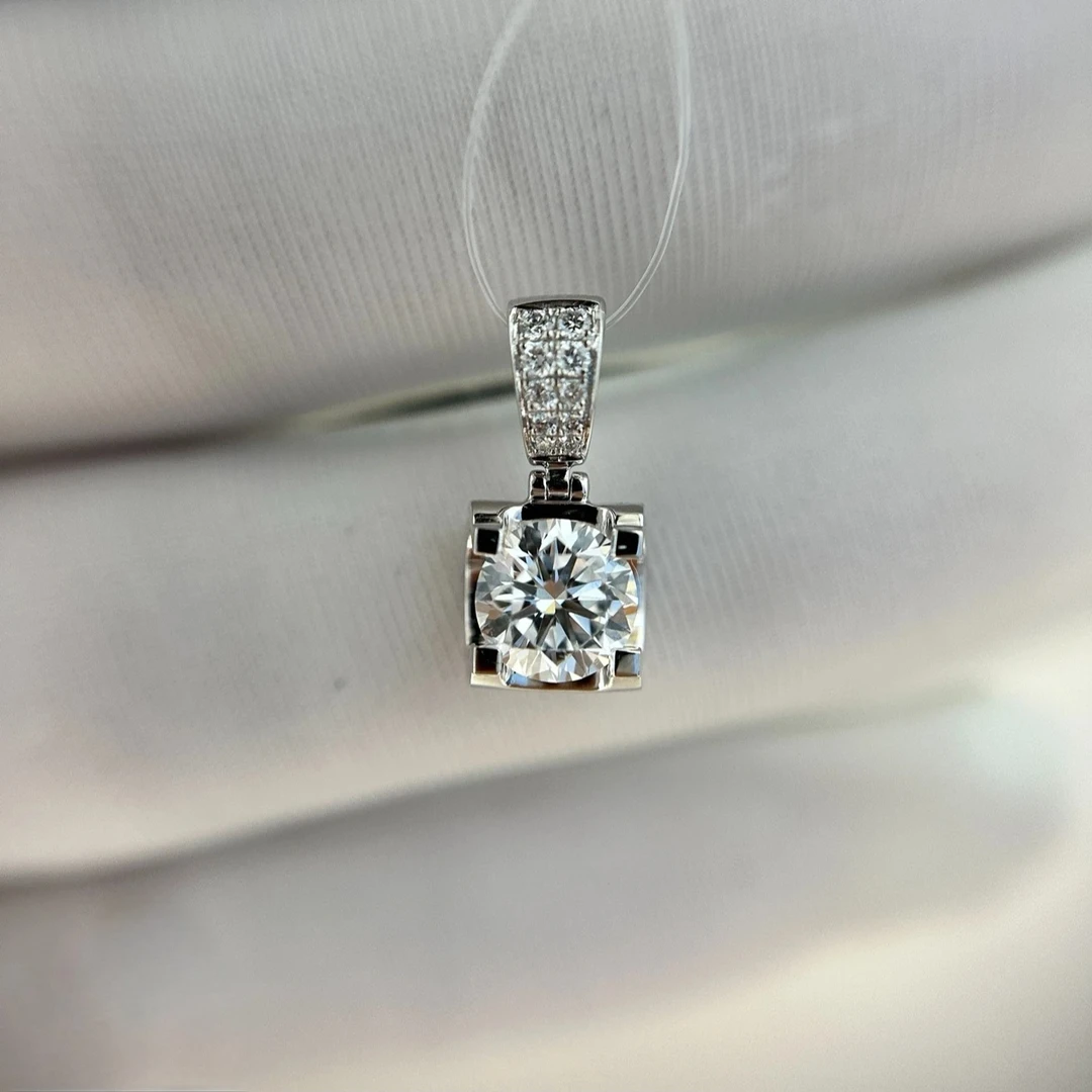 【天然钻石】18K金钻石吊坠牛头坠链灵动经典设计师30年配货商品质