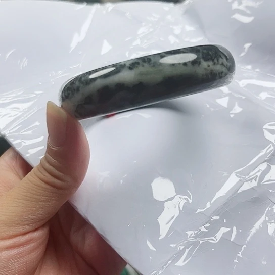 未镶嵌独山玉吊坠