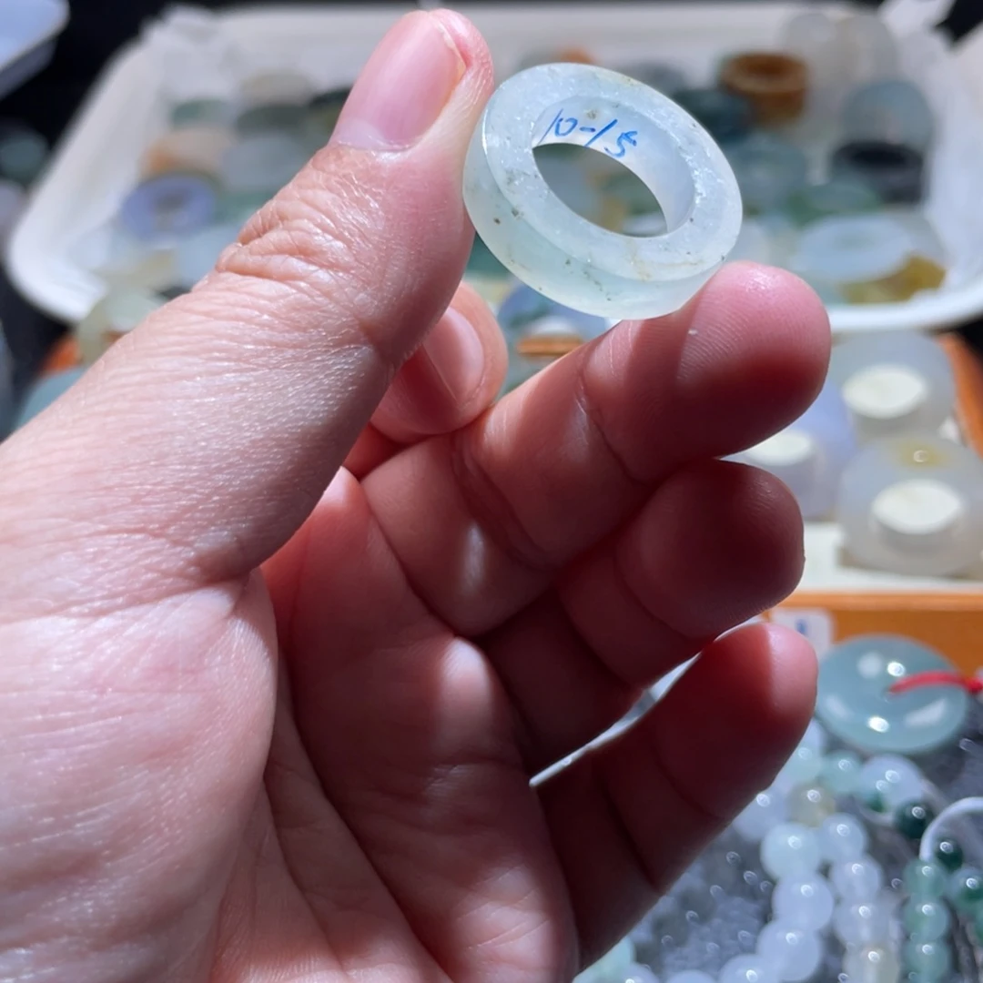 定制翡翠未镶嵌天然翡翠10-15微瑕