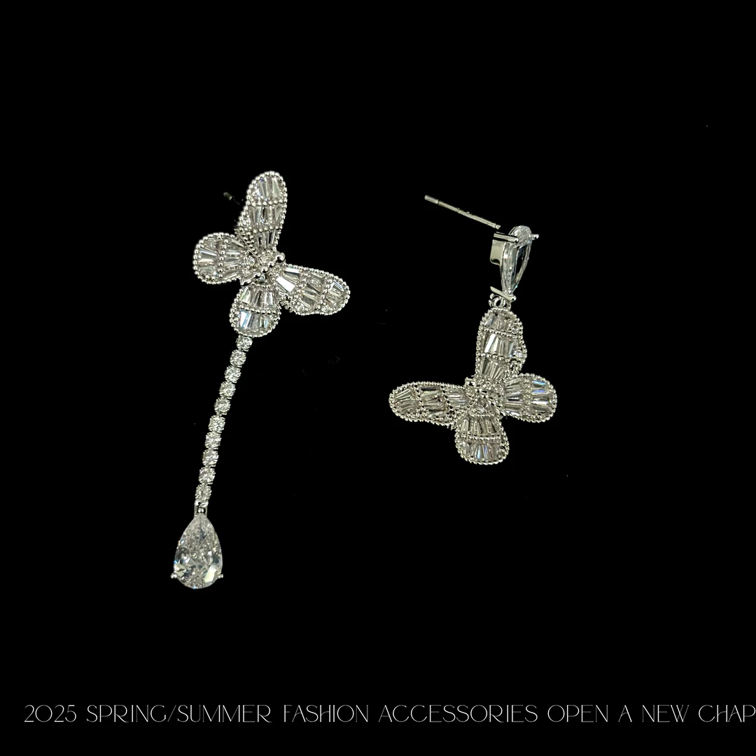 铜合金合成锆石耳饰  镀k金 25新款C5030【星夜蝶恋】BABA BOX耳钉