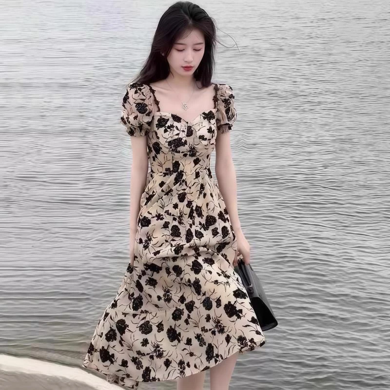 干枯玫瑰碎花连衣裙女2025夏季新款法式复古赫本风气质收腰长裙子