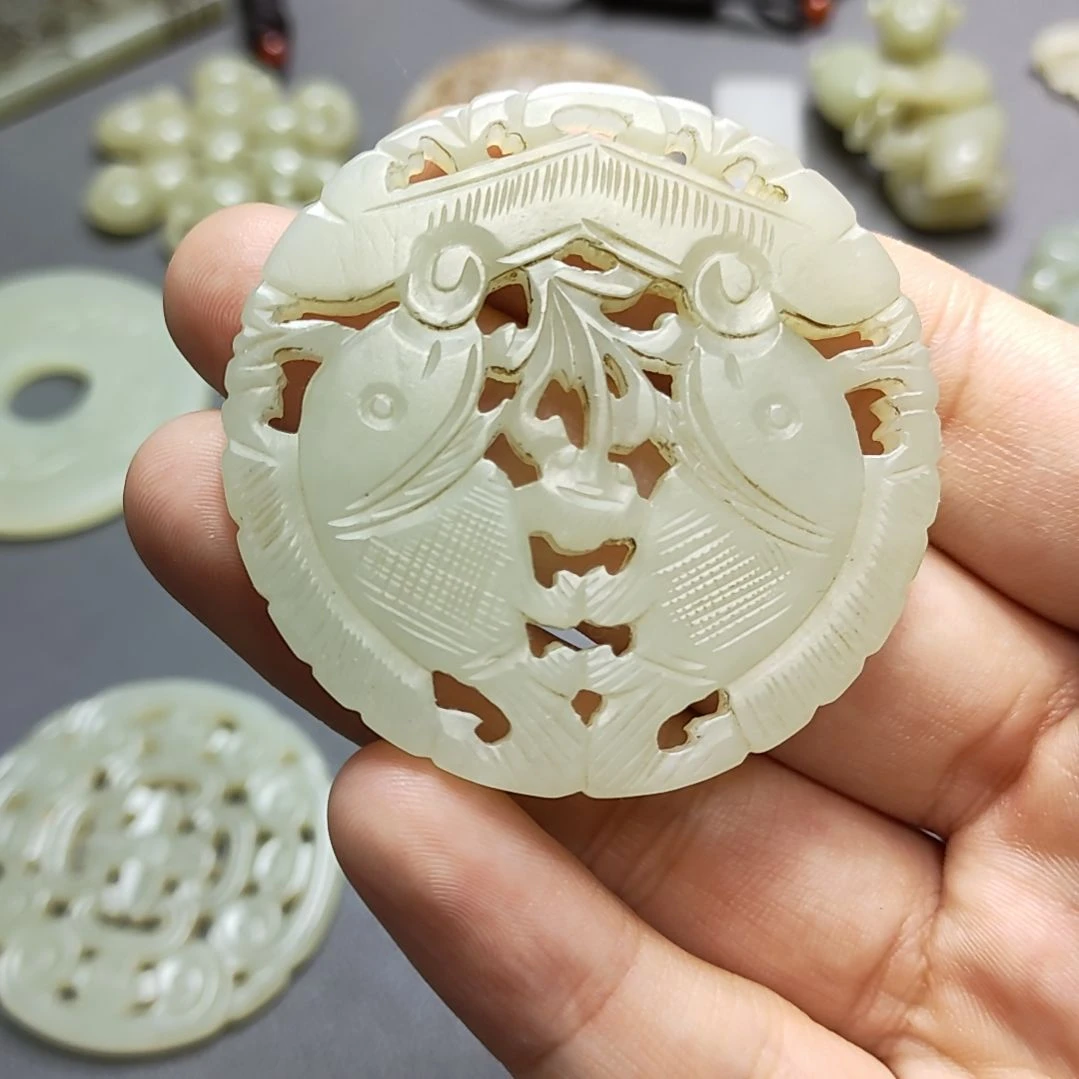 和田玉未镶嵌颈饰