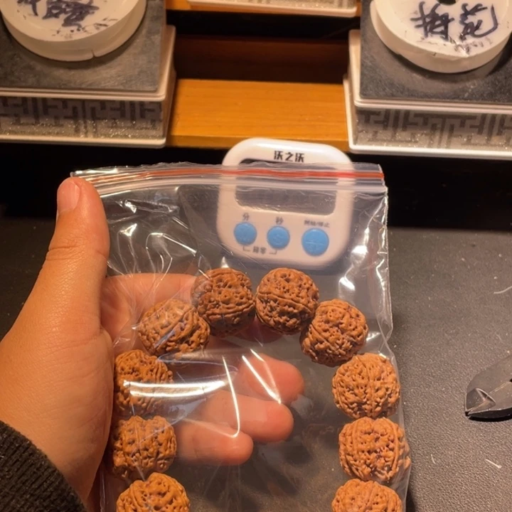 A***z金刚菩提手串这个