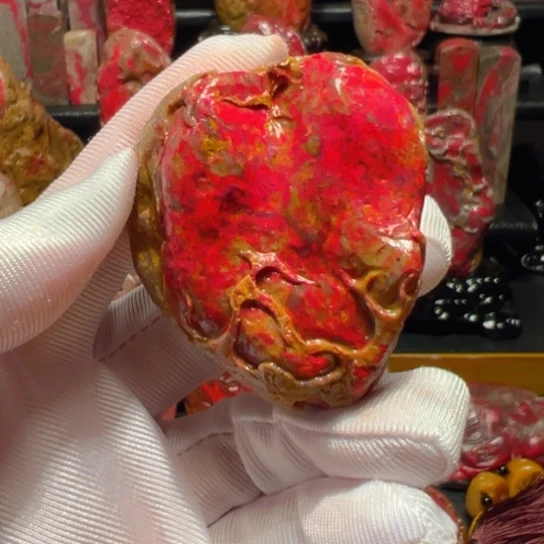 陈****昌化鸡血石原石手把