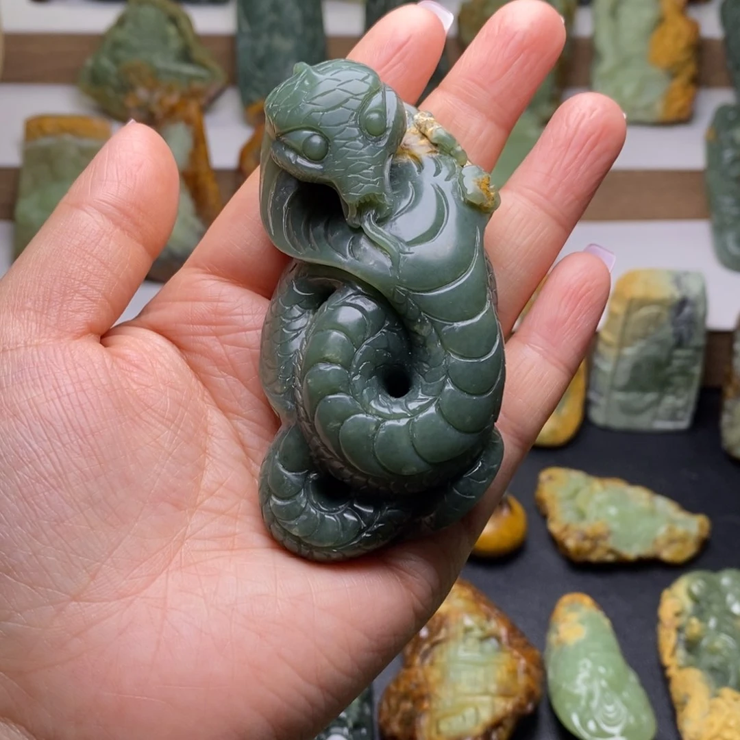 岫岩河磨玉（透闪石质玉）手把未镶嵌好*哥