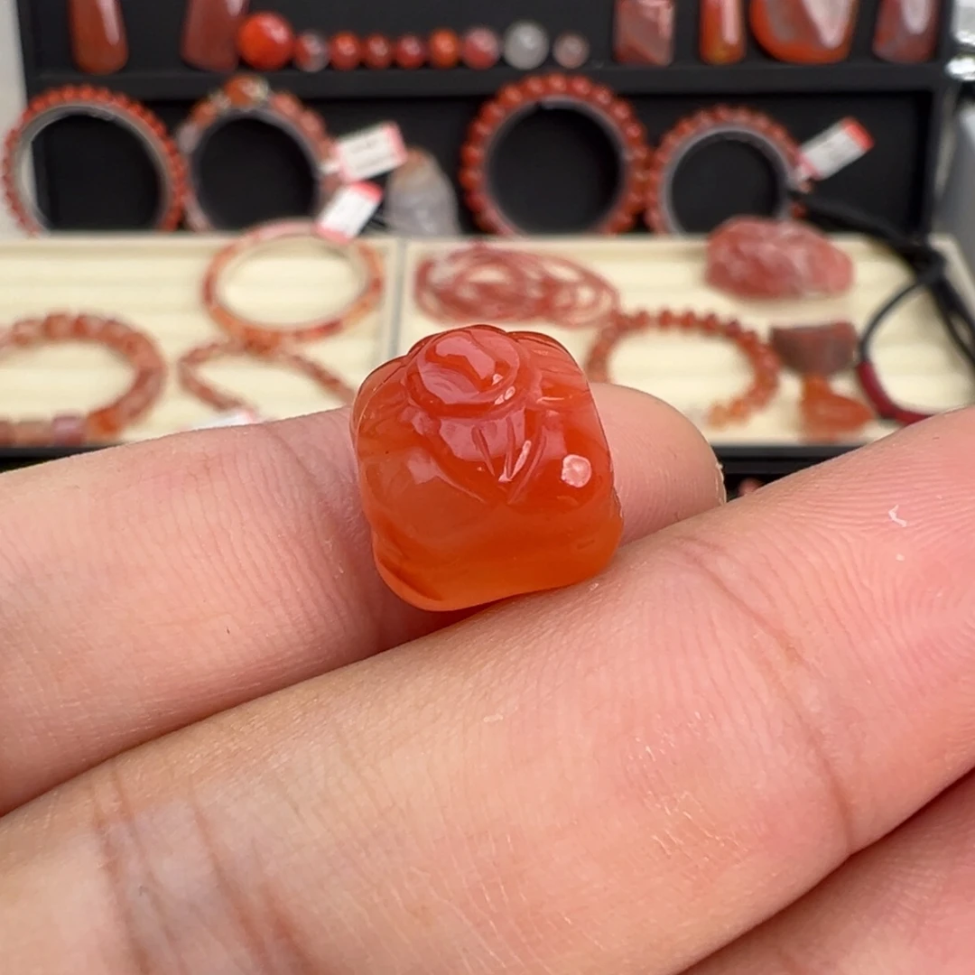 南红玛瑙未镶嵌颈饰柿子（左右孔）