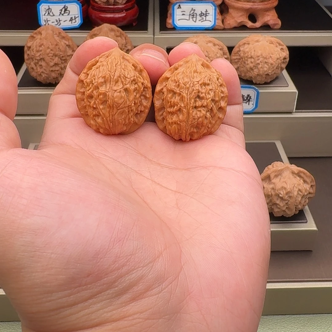 文玩核桃吊坠邢台鸡心30尺寸全品