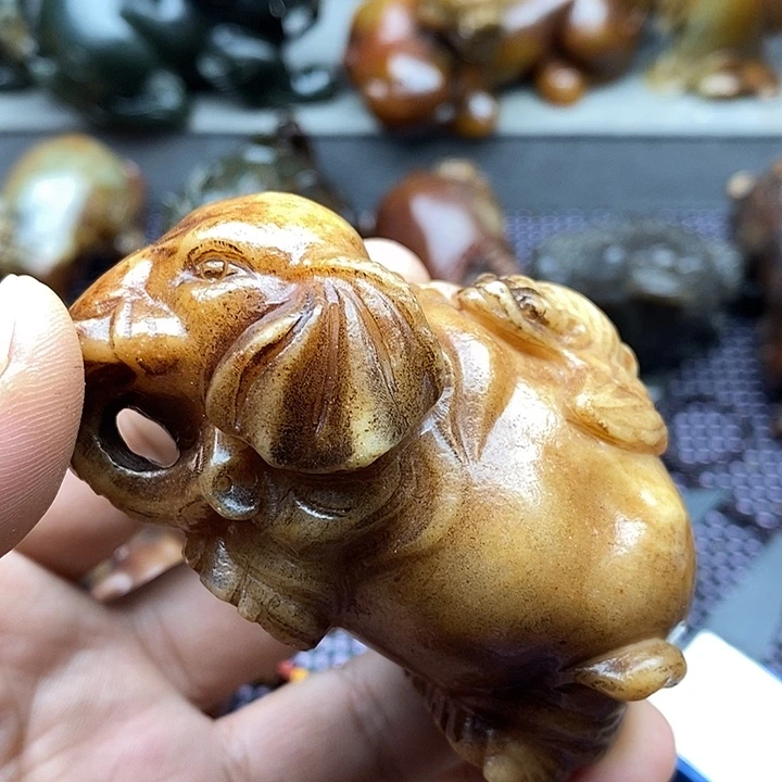 未镶嵌蛇纹石玉颈饰