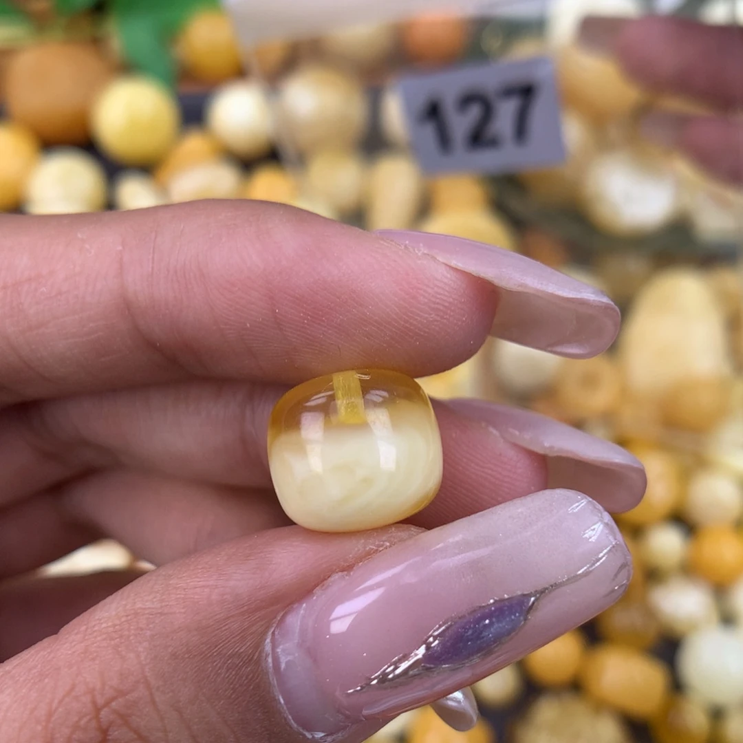 未镶嵌琥珀珠宝奇石12