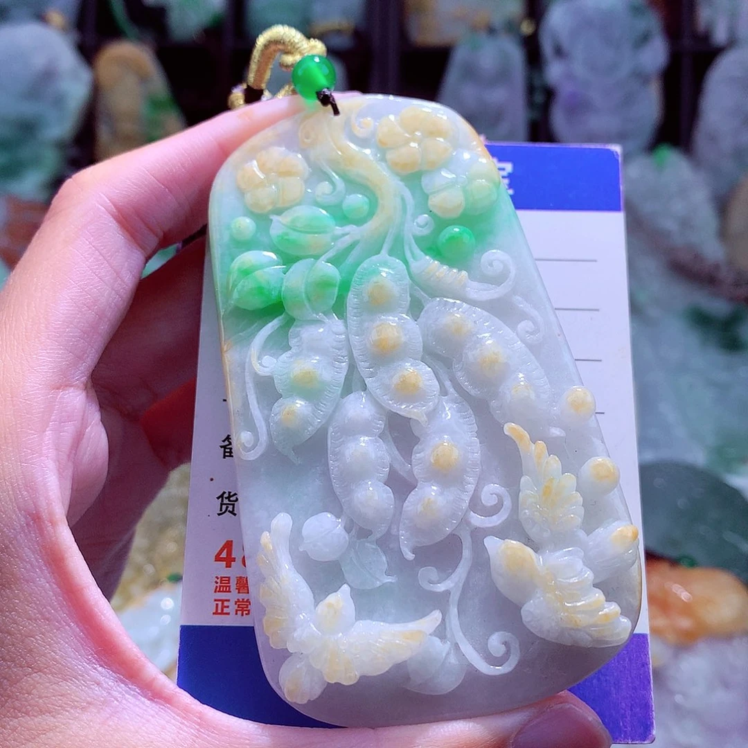 颈饰未镶嵌翡翠天然