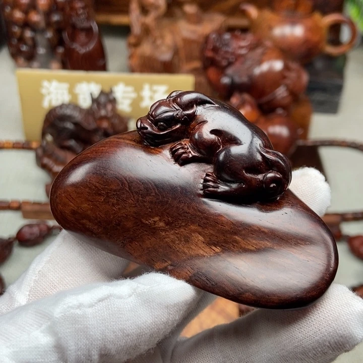 黄花梨/降香黄檀把件