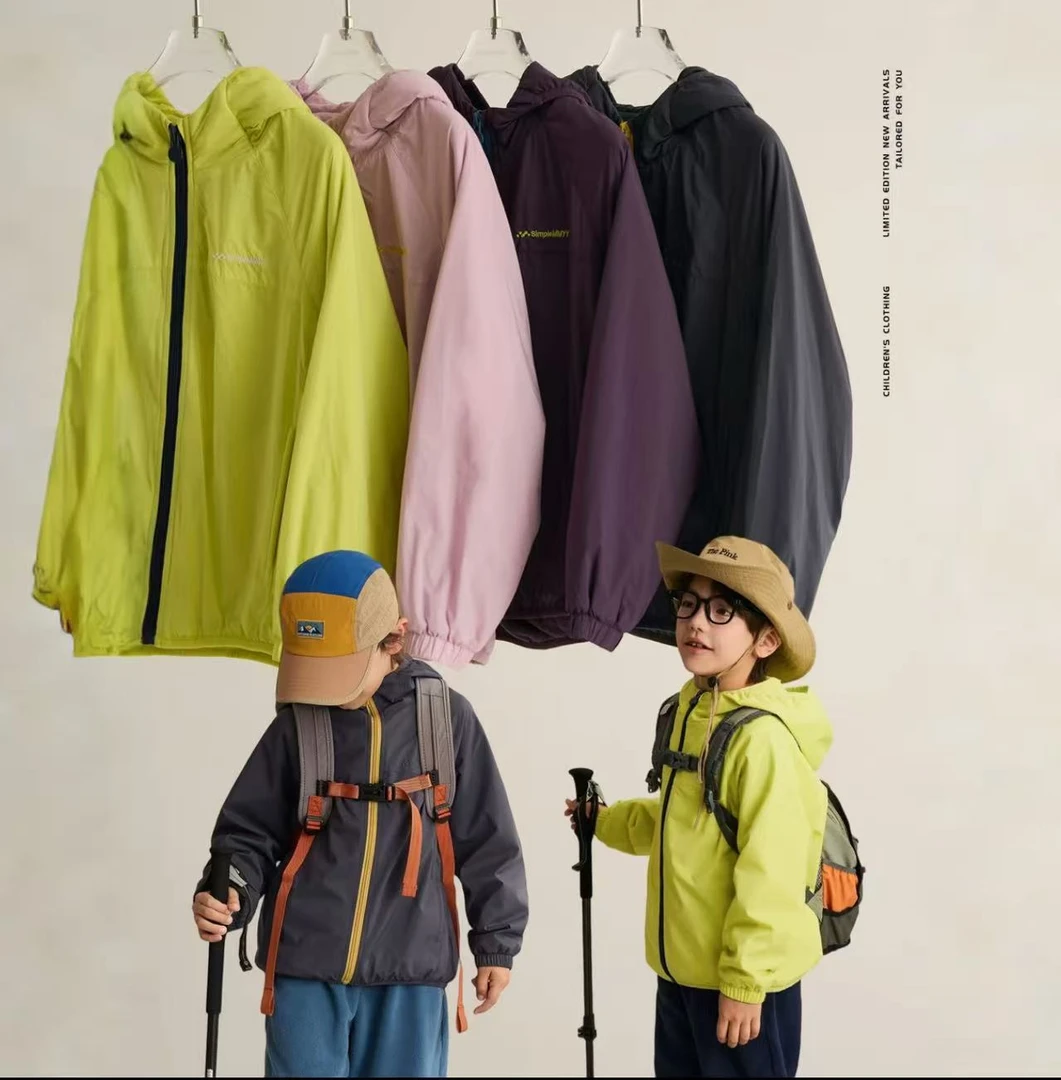 男女童冲锋衣秋冬款防风防水保暖亲子连帽外套休闲风韩版潮酷