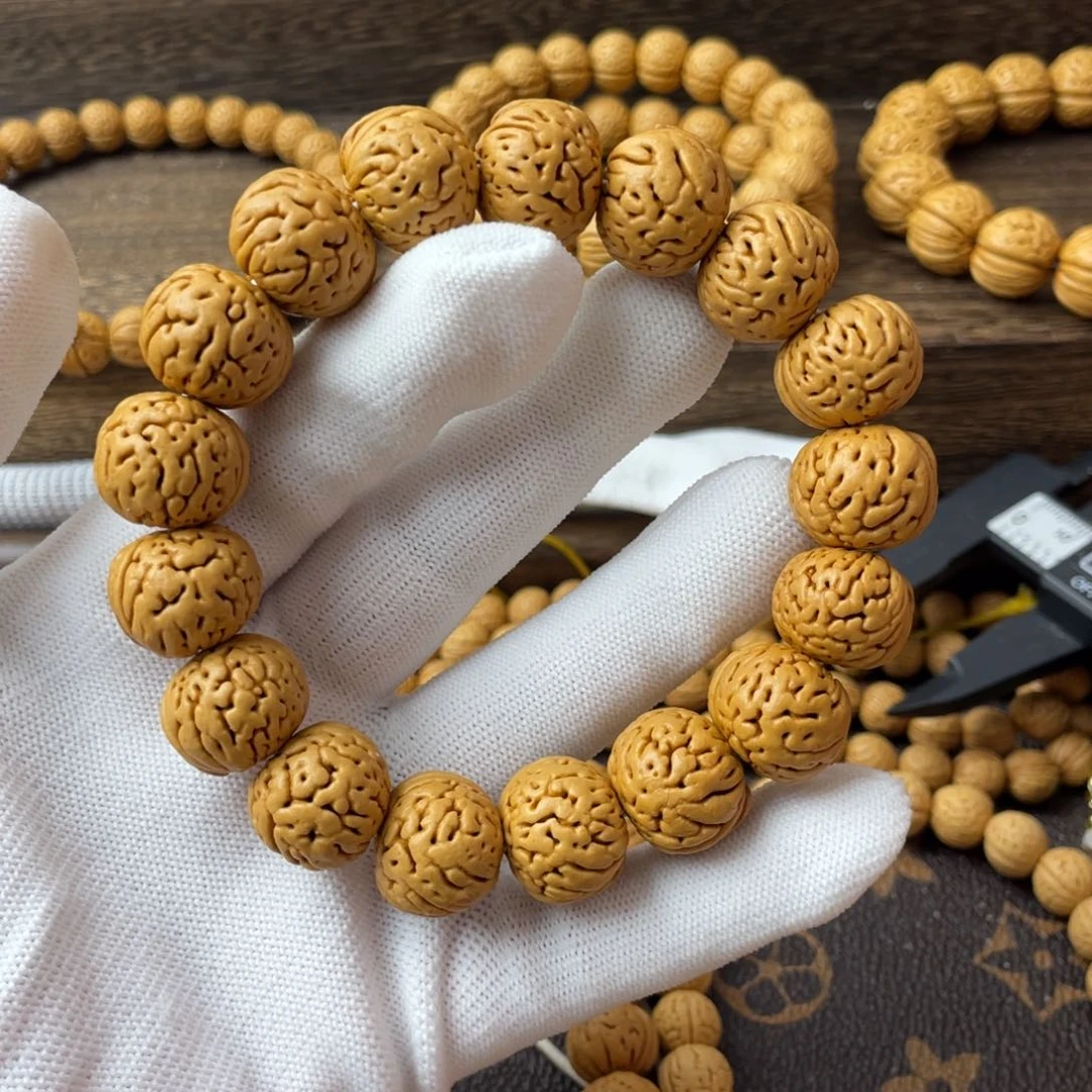 吊坠桃核野生树王