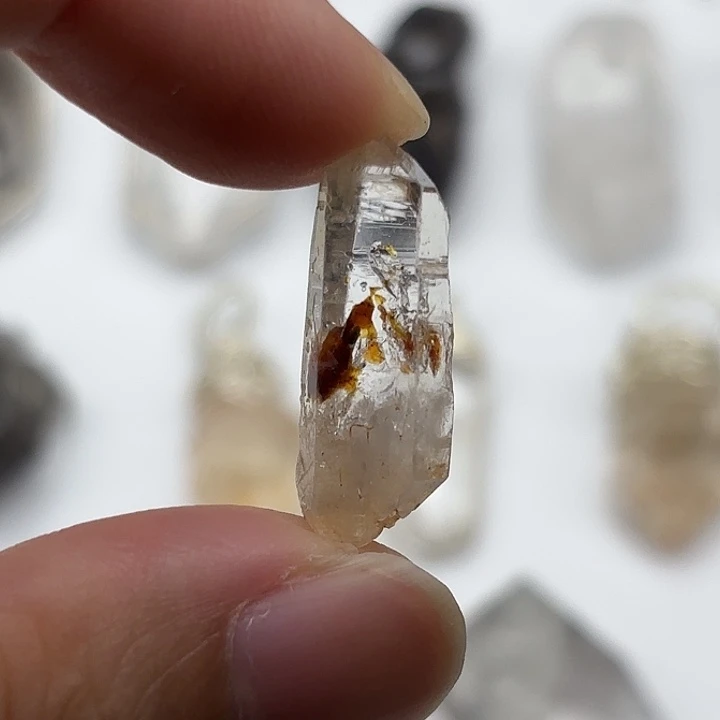 颈饰未镶嵌水晶巴基斯坦油胆闪灵钻24mm+