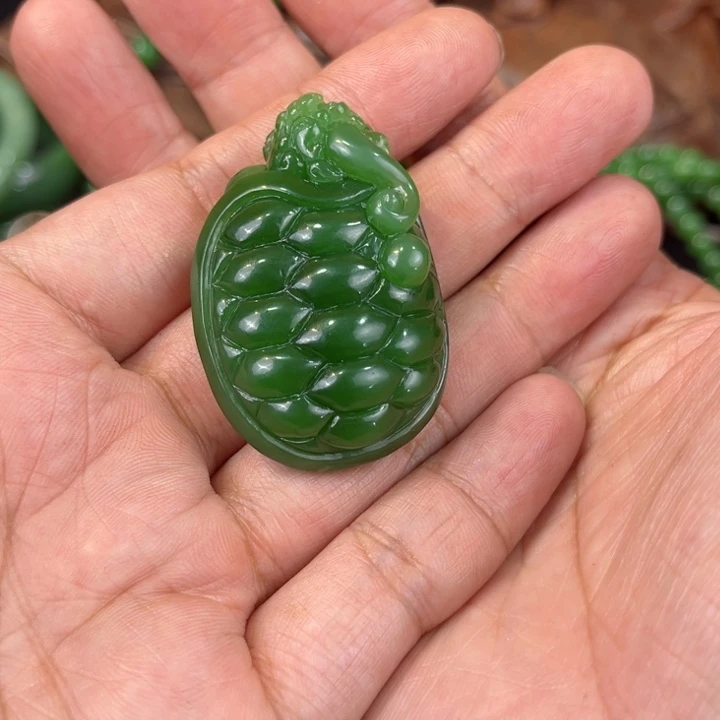 三***忧和田玉（碧玉）未镶嵌颈饰