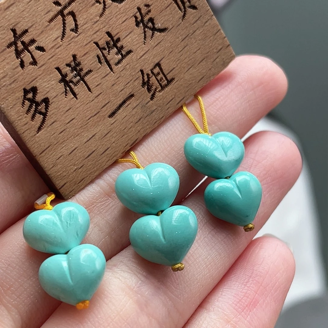 绿松石未镶嵌颈饰