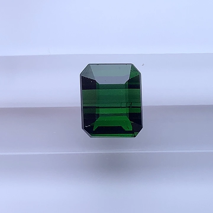 碧玺未镶嵌珠宝半成品2.89克拉