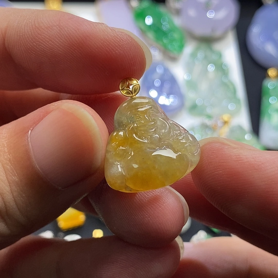 翡翠18K金镶嵌颈饰翡翠