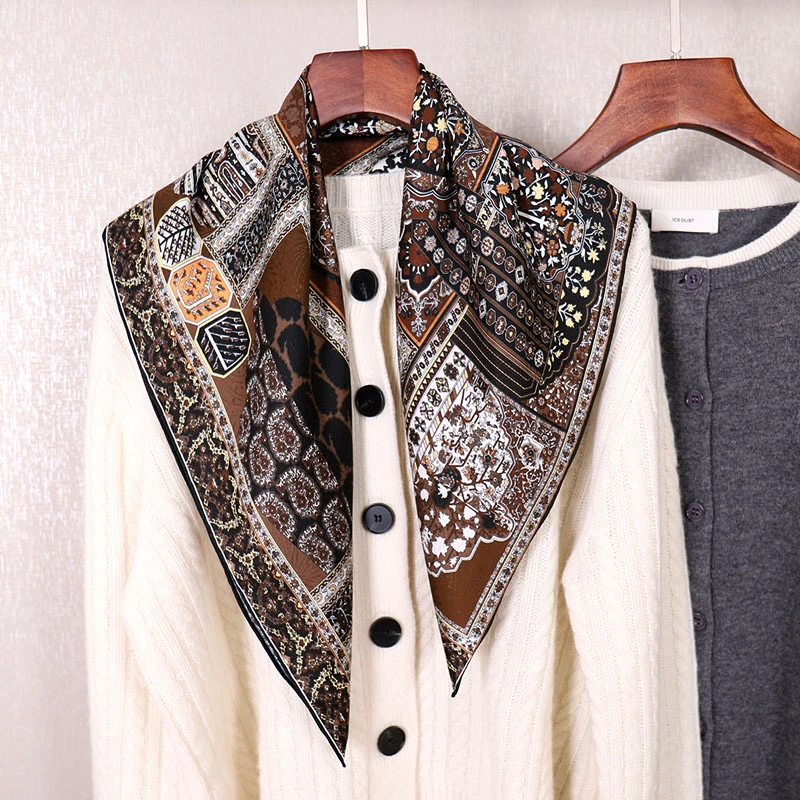 新品雪花纹提花16姆米真丝斜纹绸70方巾波斯地毯经典异域风情双面