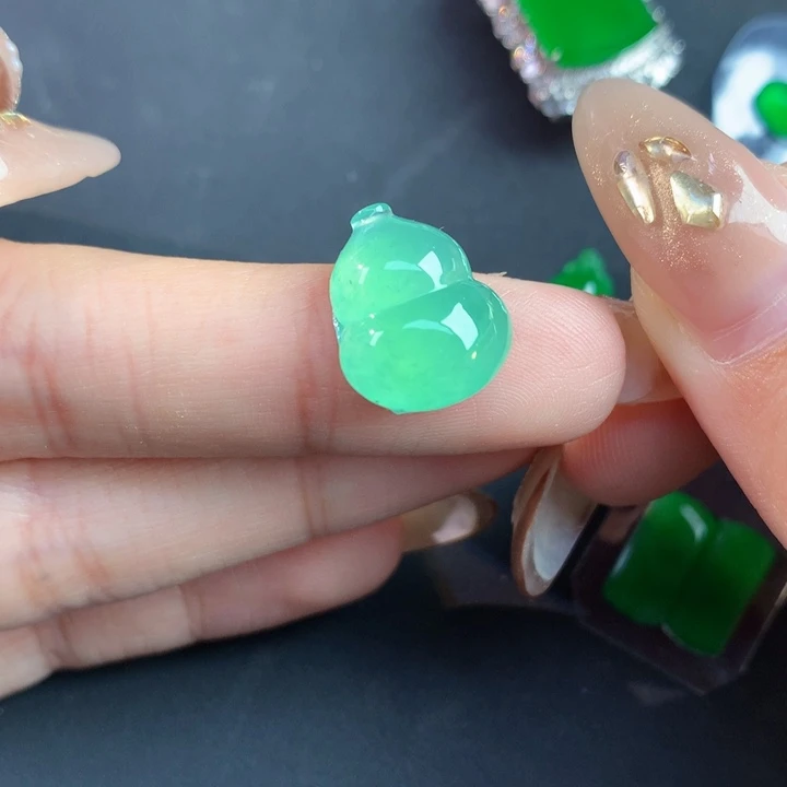 翡翠裸石14.98/12.16/5.29