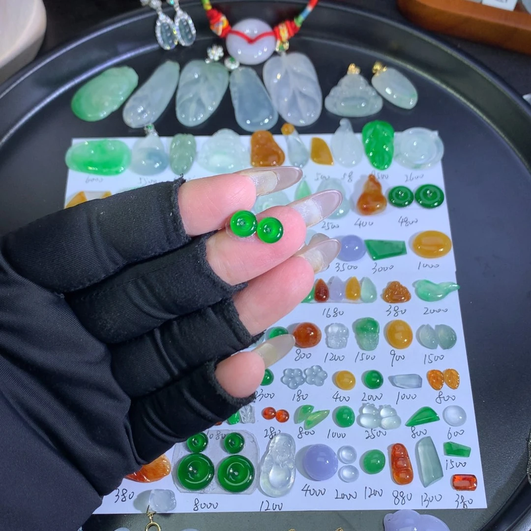 翡翠未镶嵌吊坠(不含链)绿扣