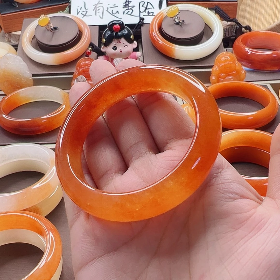 百***香未镶嵌石英质玉（黄龙玉）手镯小沙眼56.4