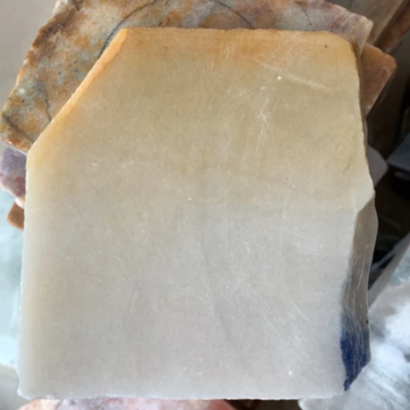 【闪购商品】石英岩玉手镯未镶嵌黄糖