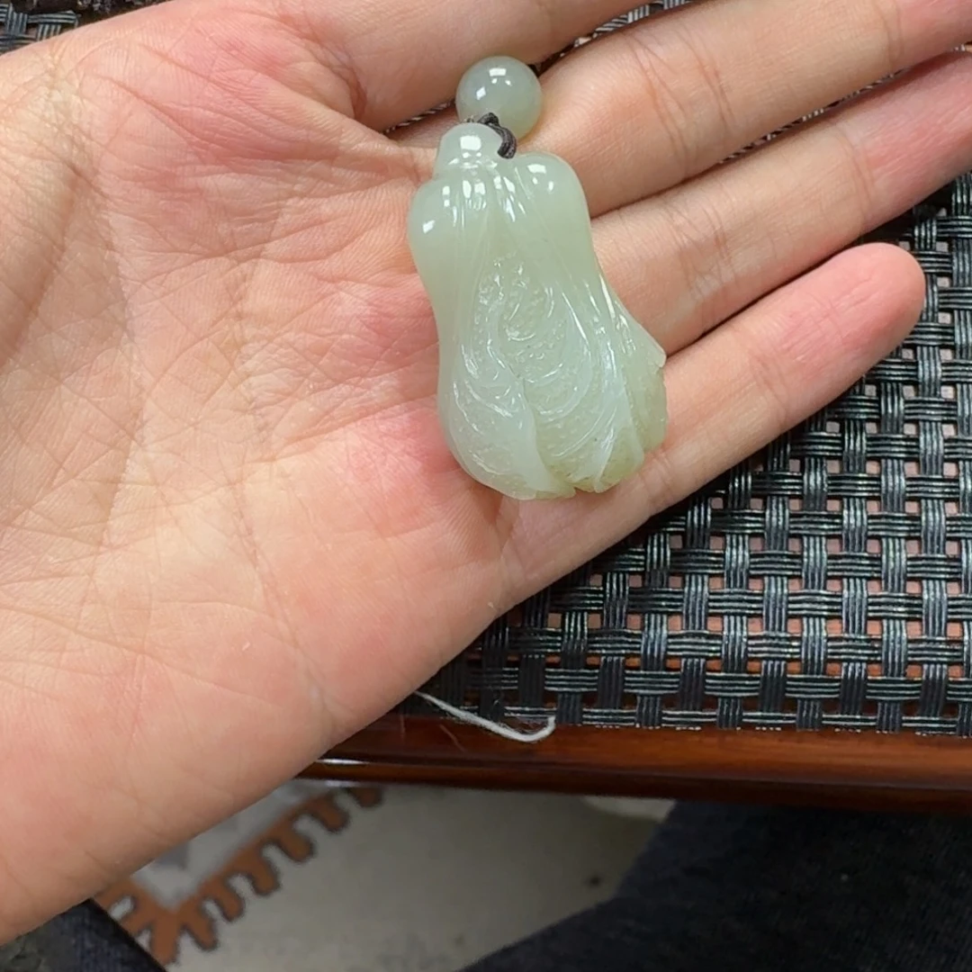 和田玉未镶嵌颈饰近况白菜挂件