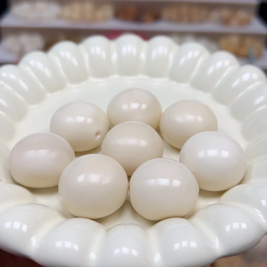 手串菩提根/象牙果瑕疵白馒头8颗有裂