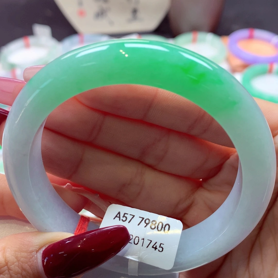 翡翠手镯未镶嵌泥鳅背49号66