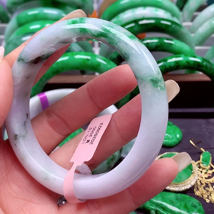 翡翠未镶嵌手镯翡翠
