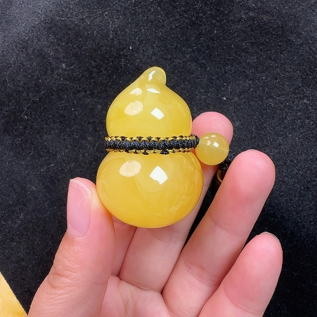 蜜蜡未镶嵌珠宝奇石