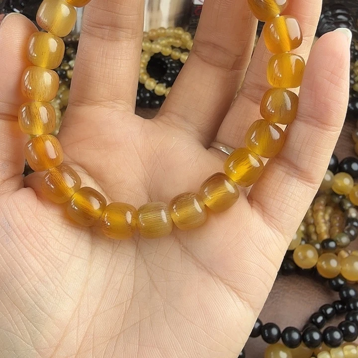 华***姐木质类驴蹄子纯蜜色10✖️9尺寸血丝料手串