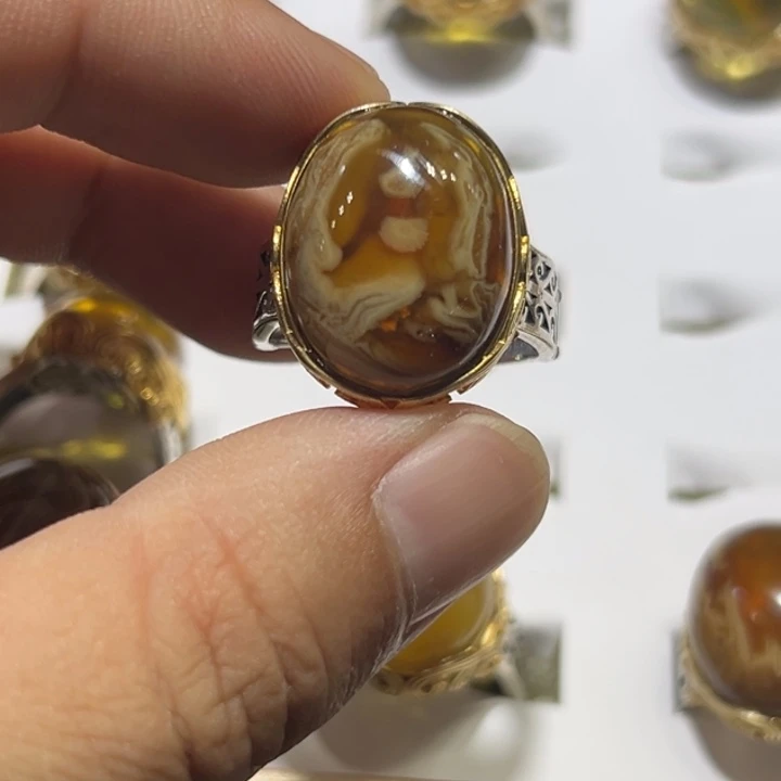 琥珀颈饰未镶嵌琥珀戒指