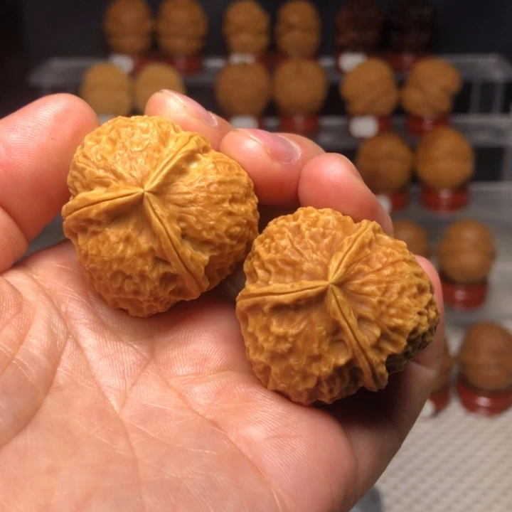 文玩核桃把件8三棱