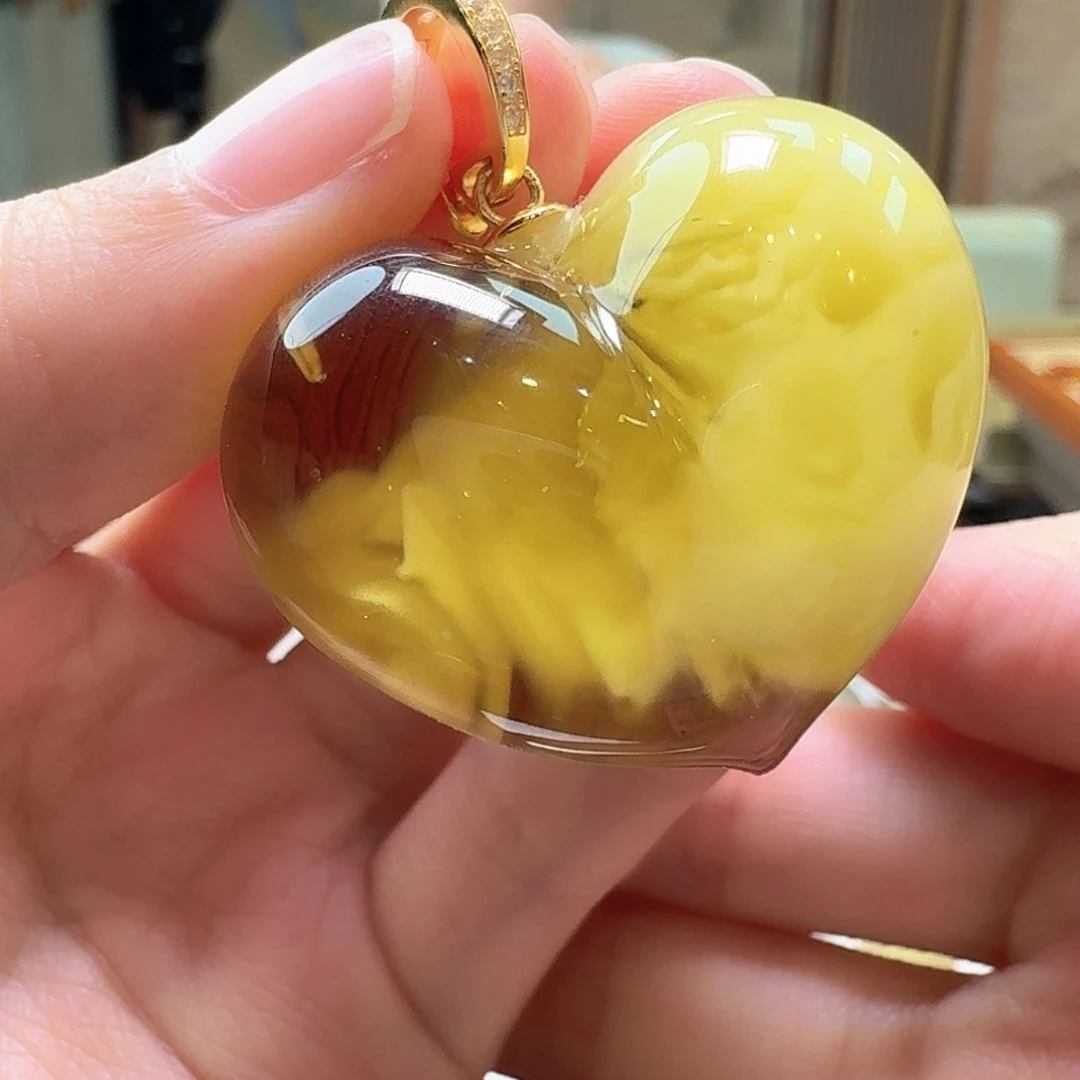 琥珀未镶嵌颈饰吊坠