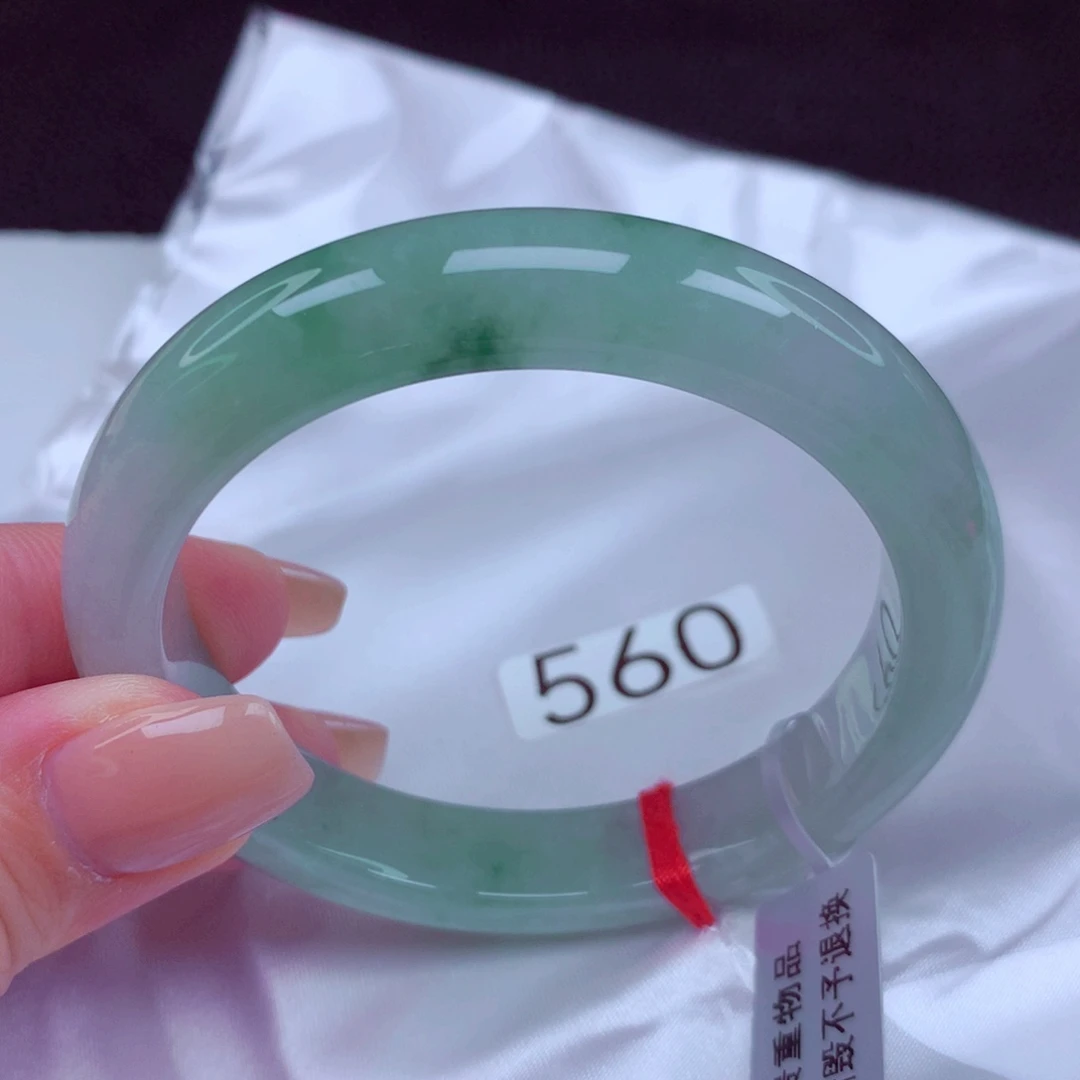 翡翠未镶嵌手镯手镯