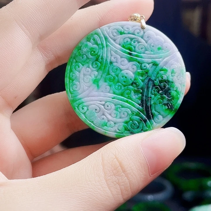 翡翠18K金镶嵌颈饰多样性
