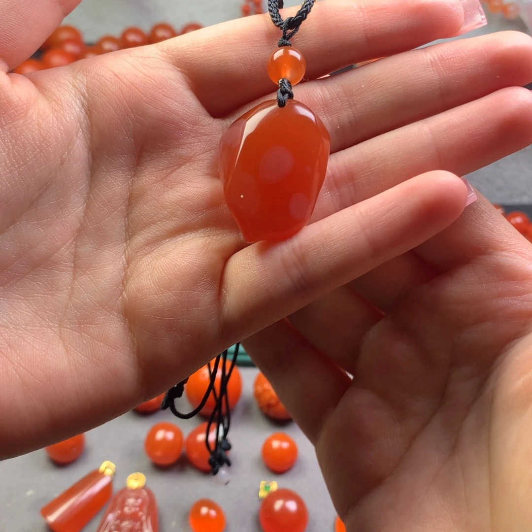 南红玛瑙未镶嵌原石吊坠