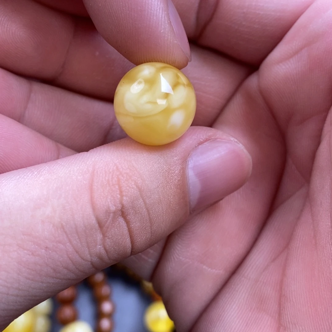 蜜蜡裸石未镶嵌小**多