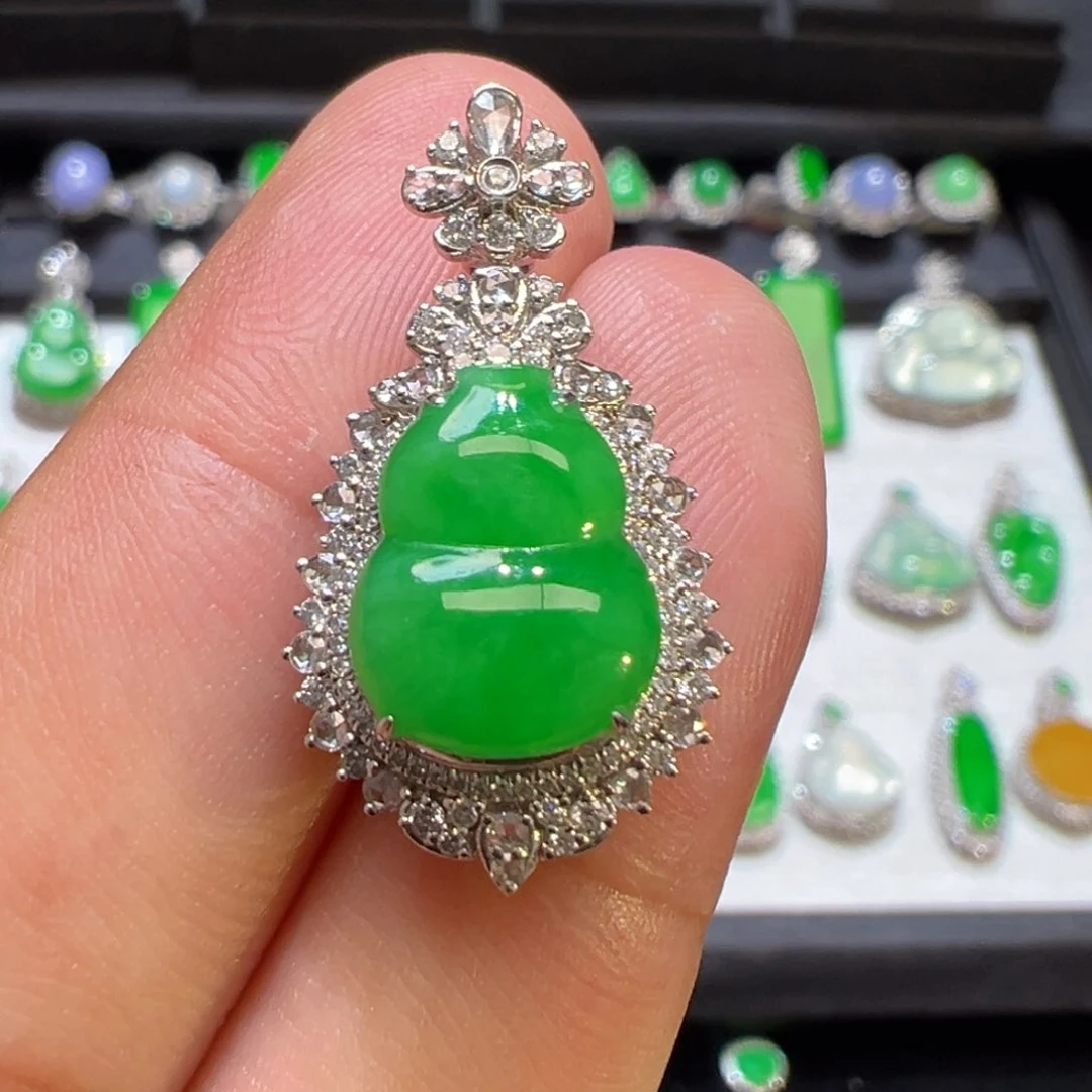 翡翠颈饰18K金镶嵌收货48小时鉴赏期